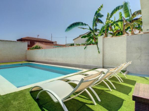 Villa with Private Pool - 6409